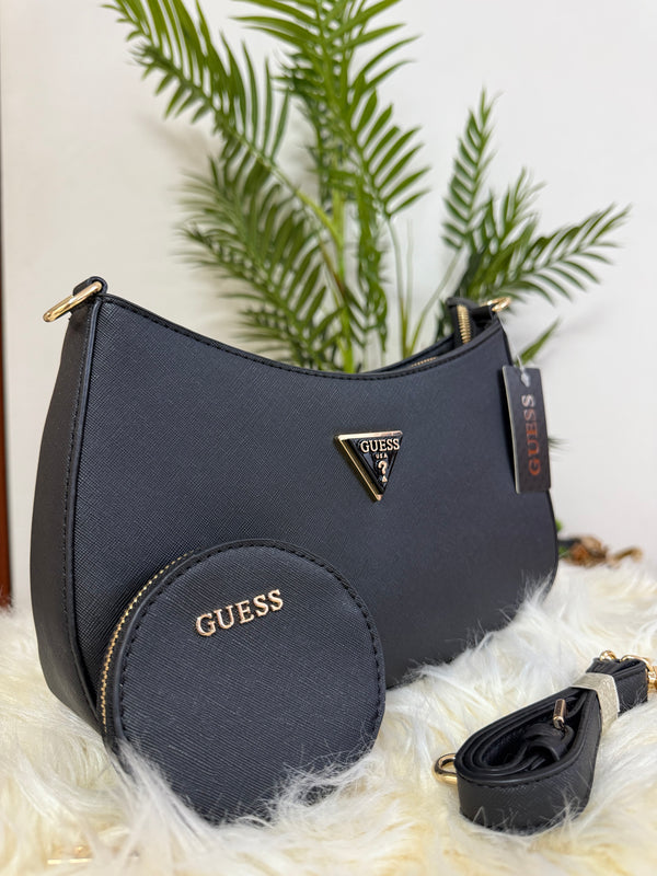 حقيبة Guess