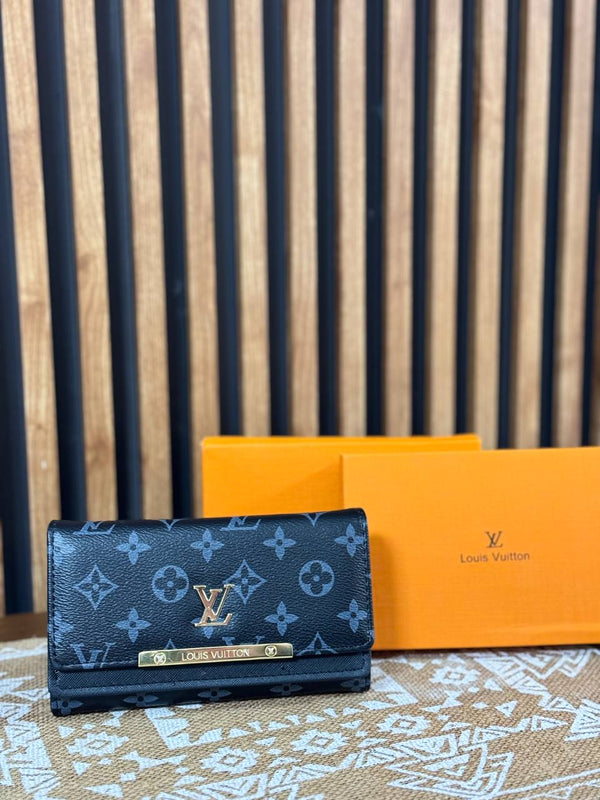 LOUIS VUITTON محفظة